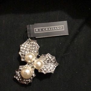 Right Graziano brooch